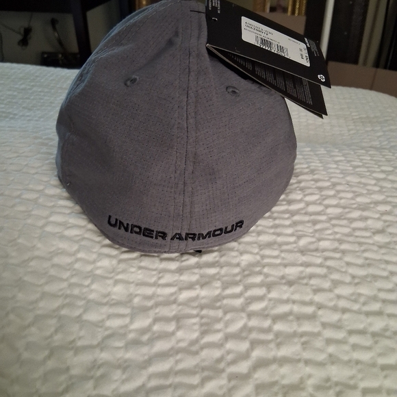 Under Armour Fitted Hat - Picture 3 of 10